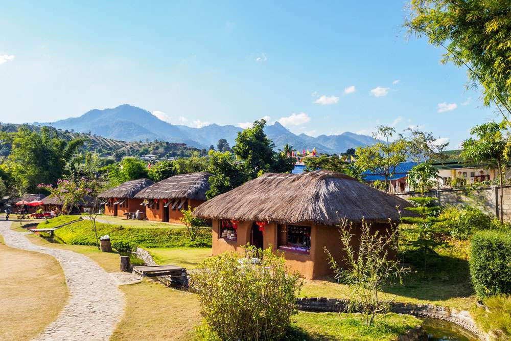 Ban Santichon, Pai